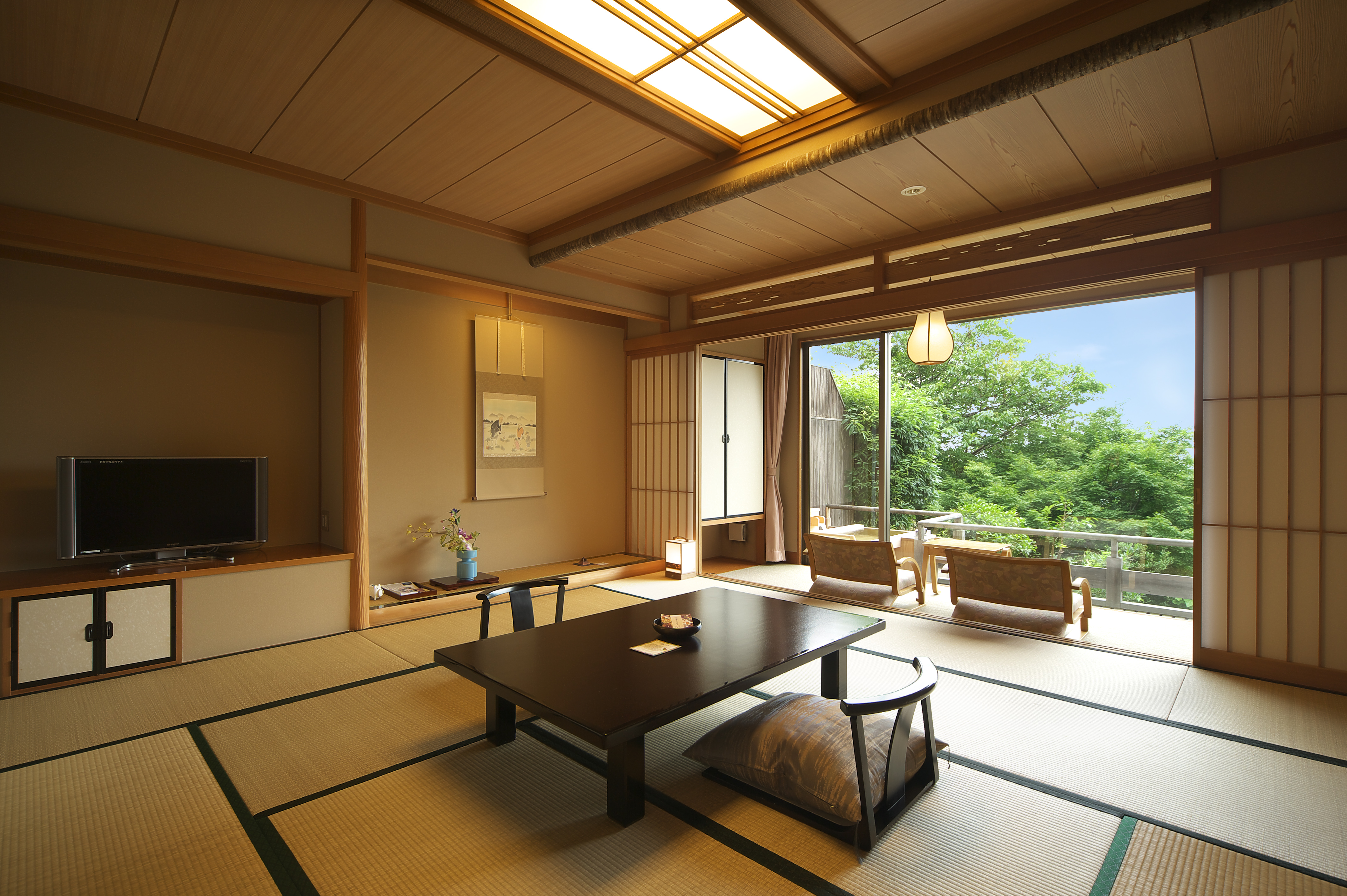 12.5-tatami Japanese room at Takimotokan Yuki no Sato