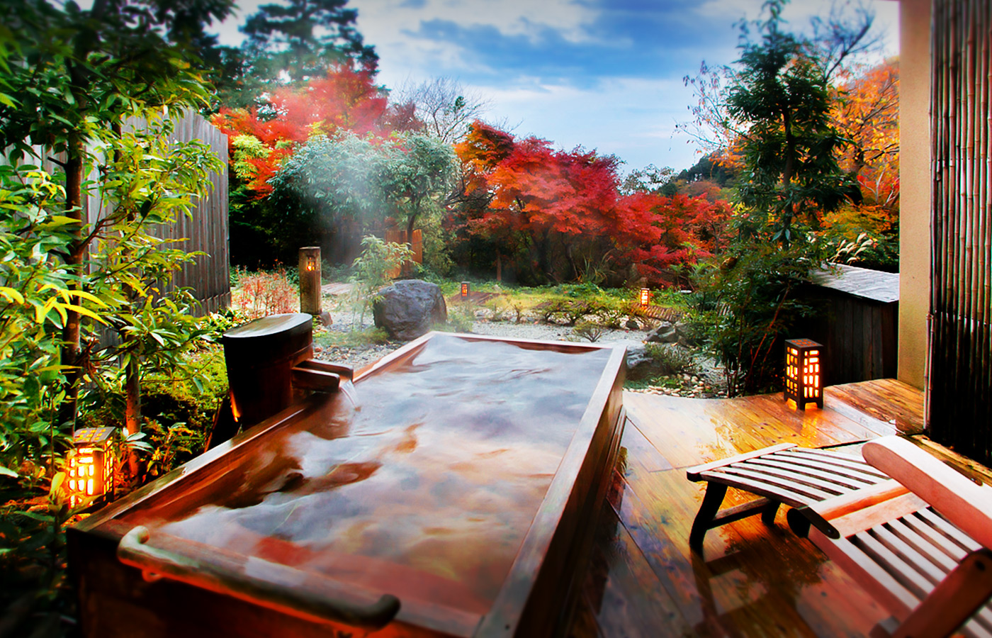 Autumn foliage around Yoro Falls and Yoro Park in Gifu